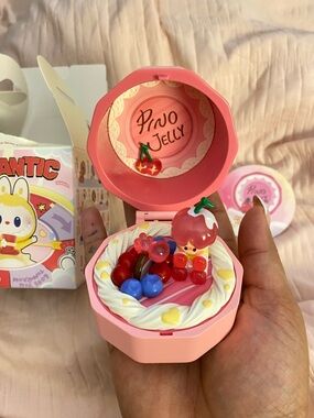 Romantic Ring Box Series 4 Blind Box: Jelly Pino